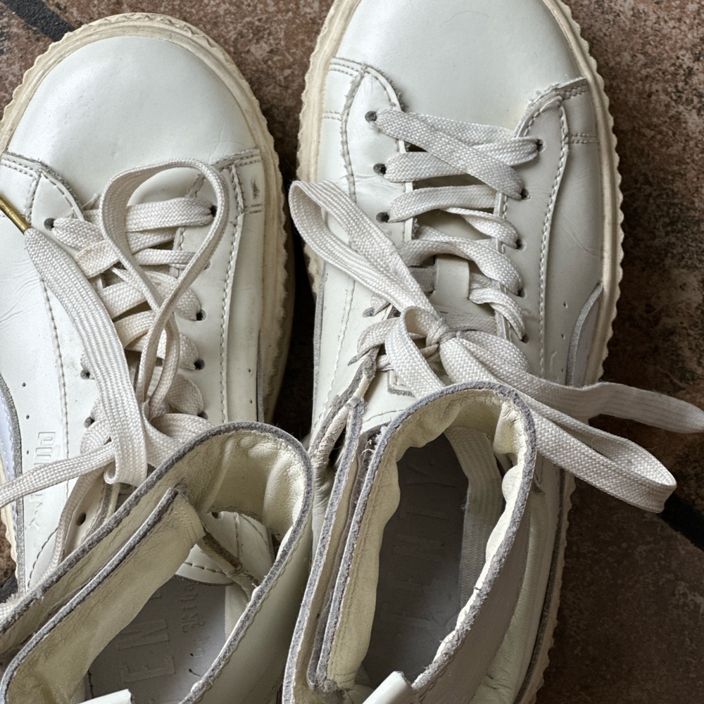 White Cream Fenty Puma sneaker